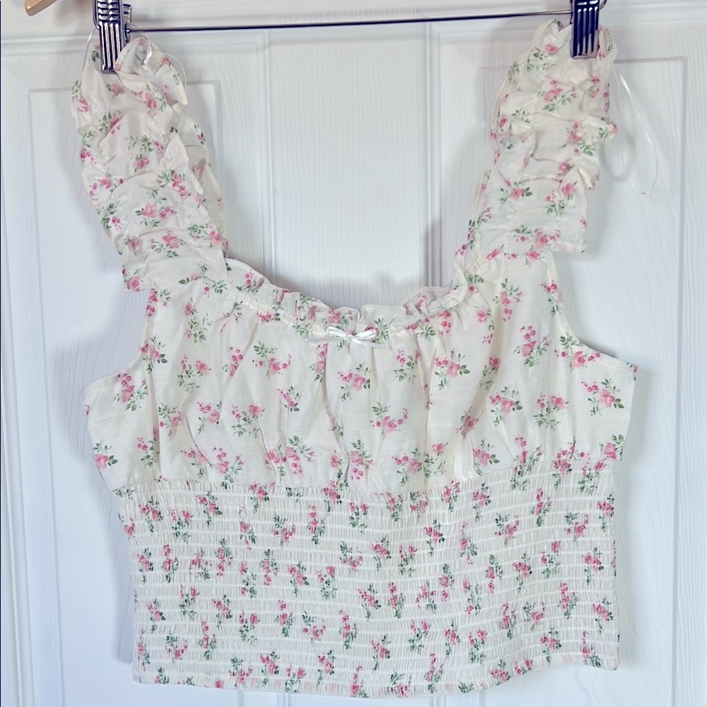NWT Love Tree Delicate Floral Crop Top.